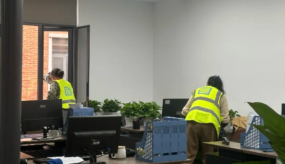 青山市政建設集團-武漢開荒保潔公司