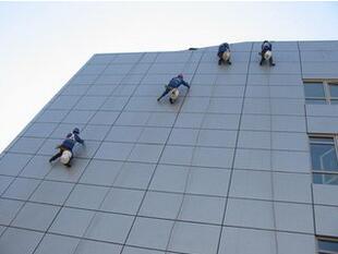 鐘祥市中醫(yī)院外墻清洗 日常保潔